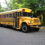 Amerikaanse Yellow schoolbus Ceremoniebus Trouwbus