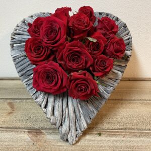 Valentijnsgeschenk Rode Rozen Hartschaal grijs Groot