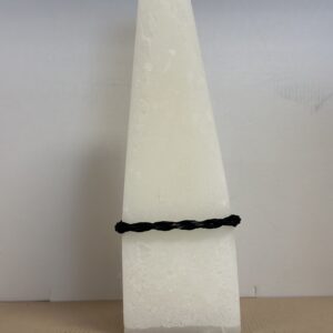 Piramide Kaars met Zwart Koord