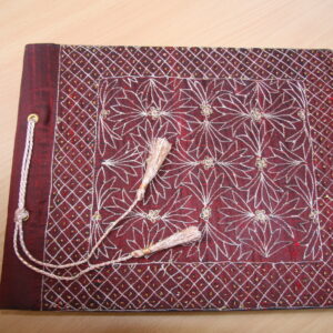 Luxe Gastenboek met Pailletten en Bloemenmotief – Bordeaux rood